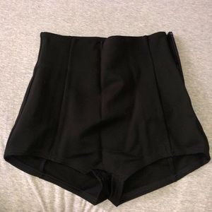Stretchy Black High Rise Booty Shorts | Small